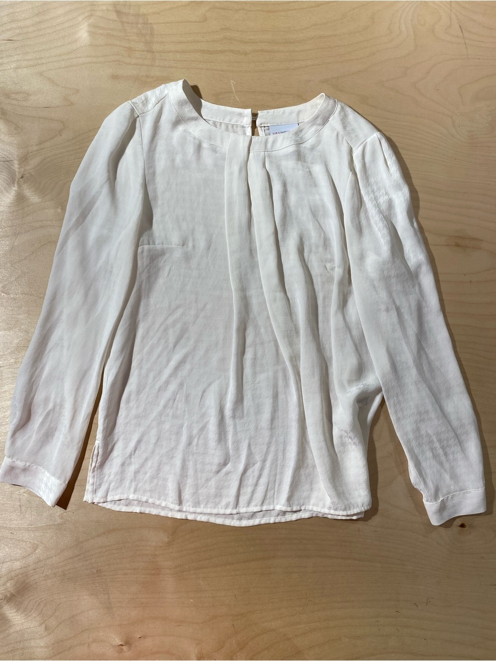 Liz Claiborne Ivory Long-Sleeve Pleated Blouse Medium (RY)